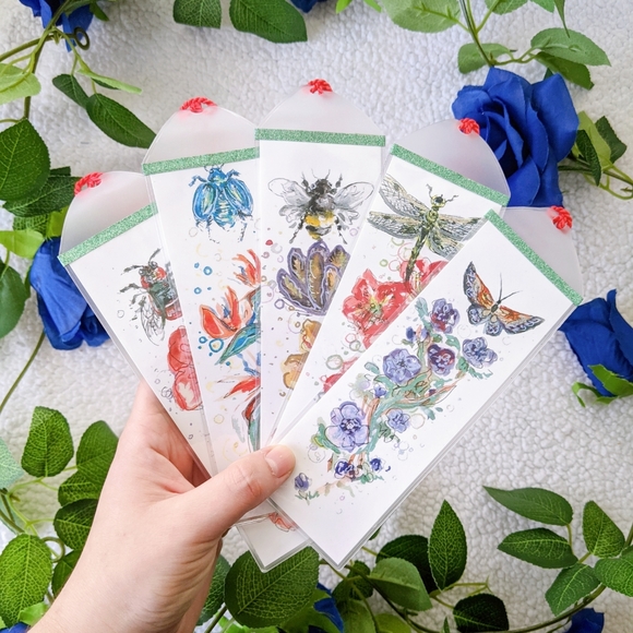 🐝 Yellow Bug Bee and Three Flowers Art Bookmark - Picture 5 of 5